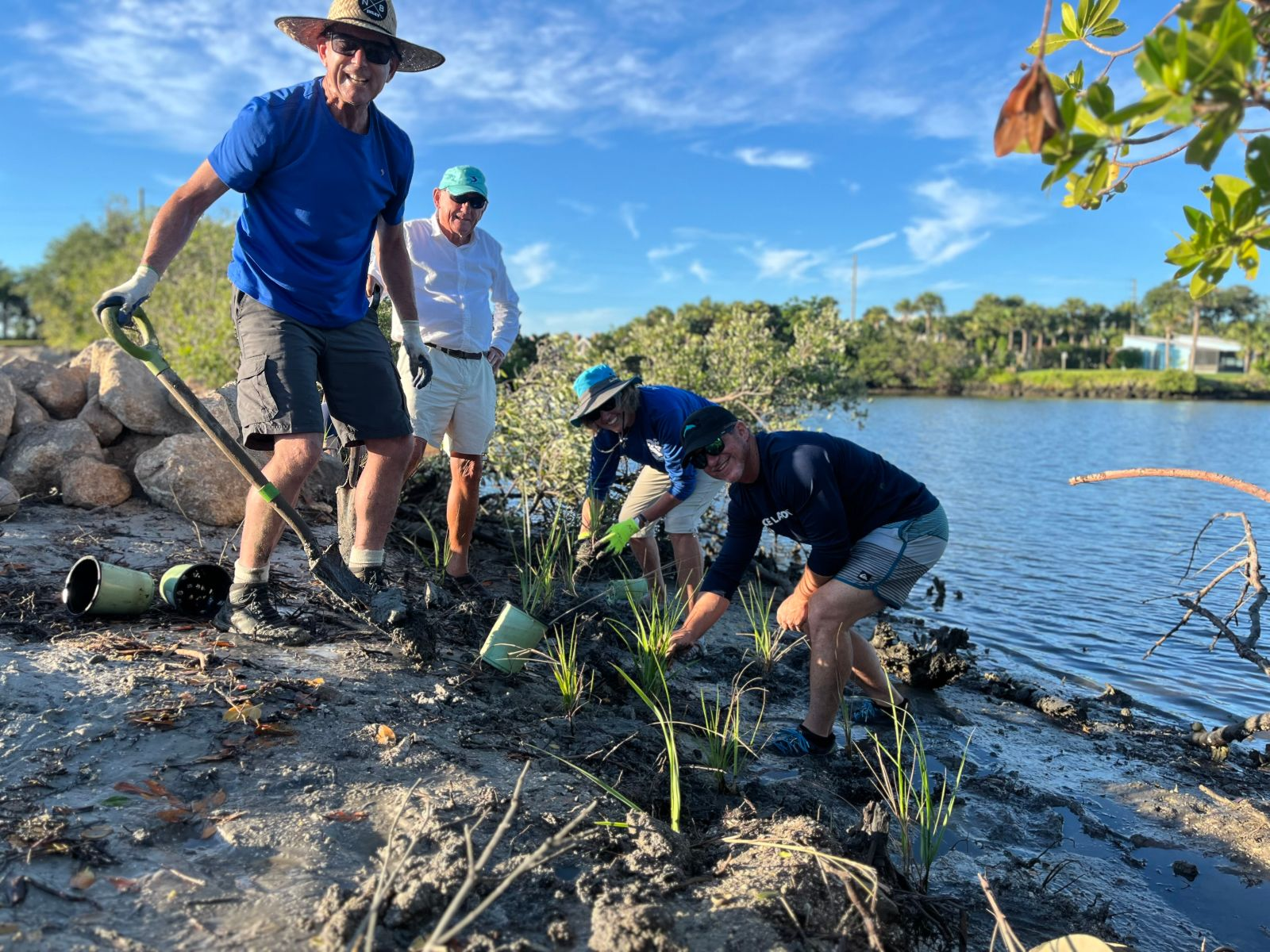 Volunteers at Marine Discovery Center (MDC) in New Smyrna Beach, Florida.